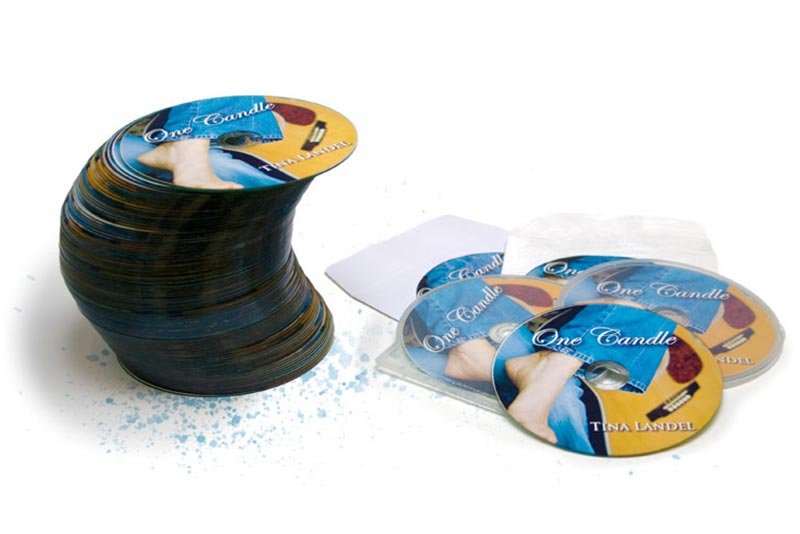 Custom CD and DVD printing services for personalized media